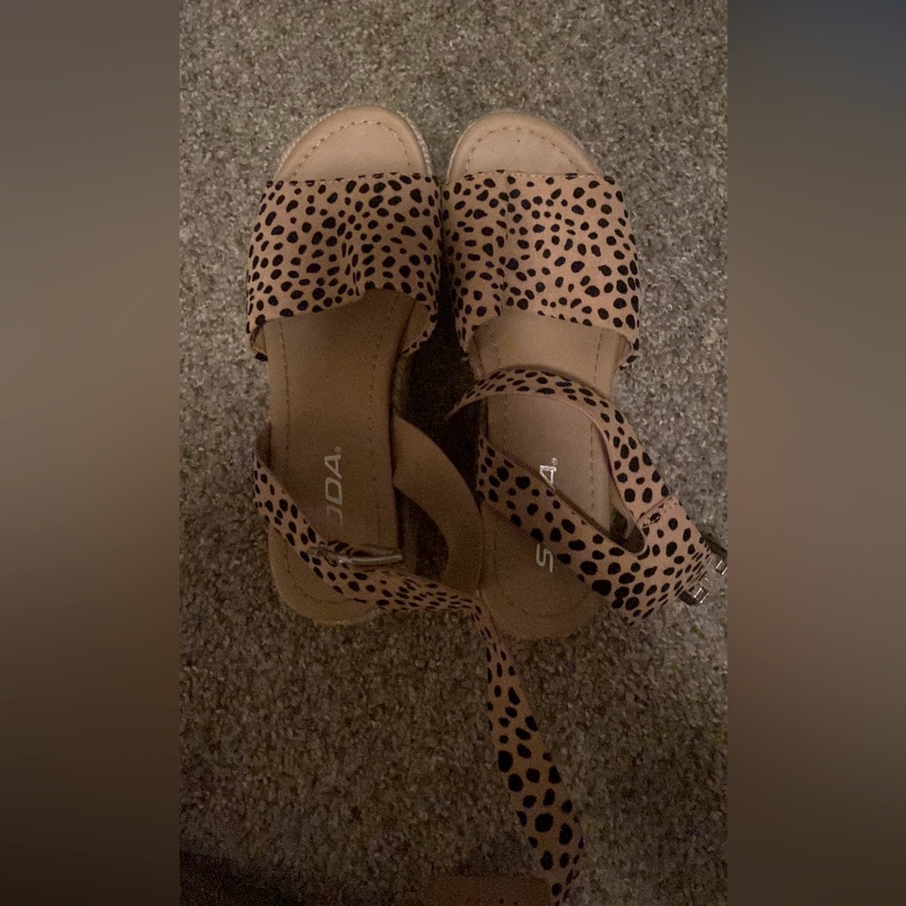 Soda printed platform sandals, Size 6